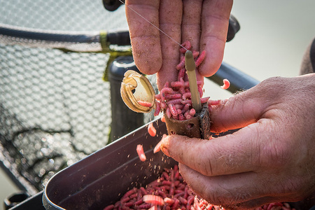 Matrix Koszyk Maggot Feeder Medium 20g