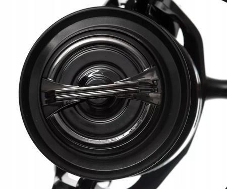 Flagman Kołowrotek Squadron Flow Feeder 5500