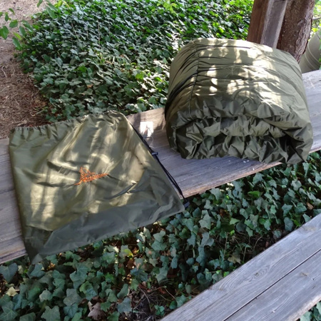 Radical Narzuta Warchild Bed Chair Cover